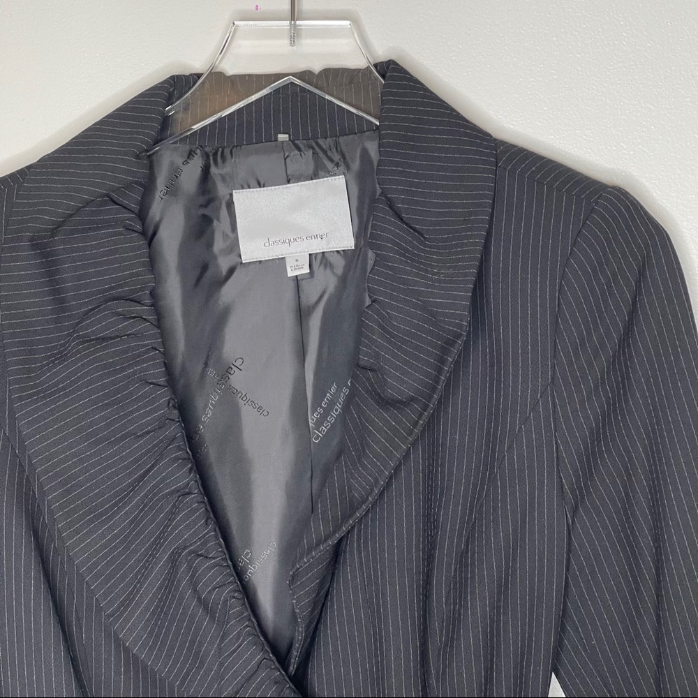 Classiques Entire pinstripe blazer size 8 nwot